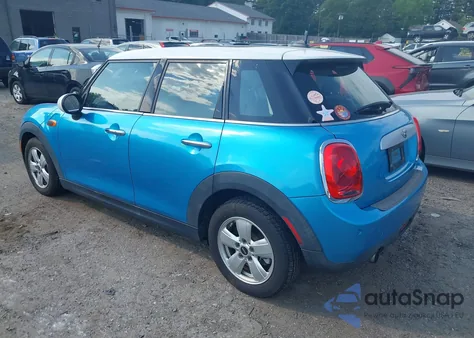 2015 Mini Hardtop Cooper z USA, uszkodzony, nr VIN WMWXS5C51FT829693